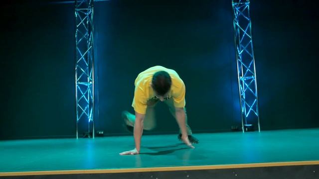 Педагоги «Тэ-Кари» - Break Dance [Сергей Аванесян] смотреть онлайн