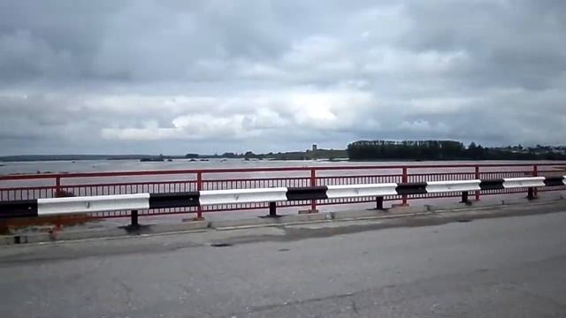 Летние половодие реки Гумбейка п.Новобурановка смотреть онлайн