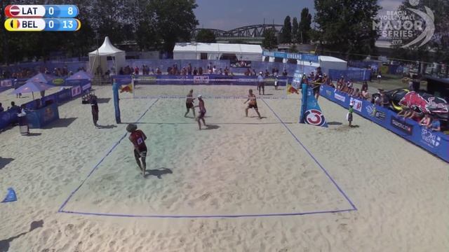 FIVB Beach volleyball, rules by example, Overhand dig off block смотреть онлайн
