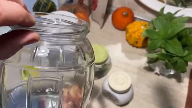 Как сделать ровный и аккуратный край при окрашивании горлышка баночки - как не заляпать горлышко! смотреть онлайн