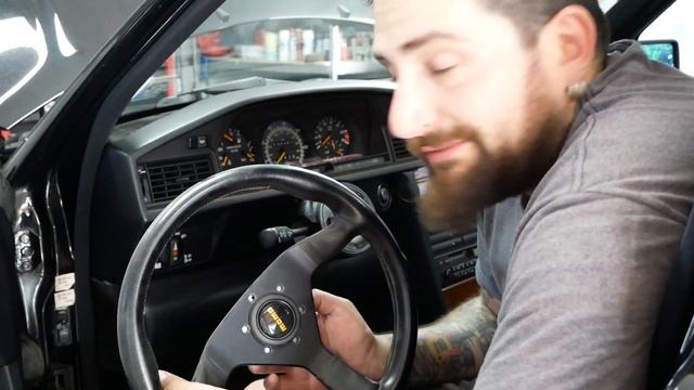 How To Change The Steering Wheel On The 190e! | Mercedes Benz 190e W201 2.3