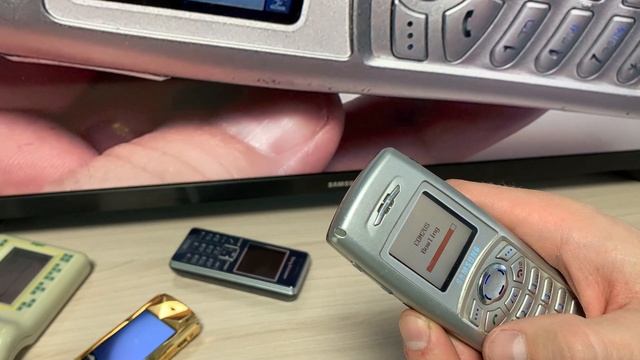 Вспоминая ретро-телефоны ► Назад в Прошлое Samsung C100 ► 10 Выпуск Мобильные Ретро Игры смотреть онлайн