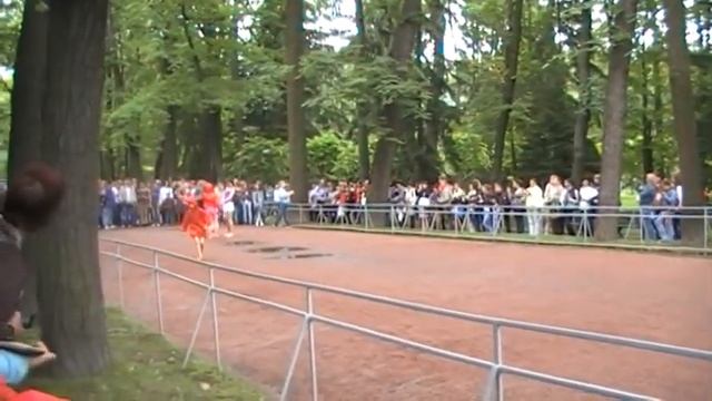 Петергоф 2014.07.02 Санкт-Петербург (фонтаны-шутки) смотреть онлайн