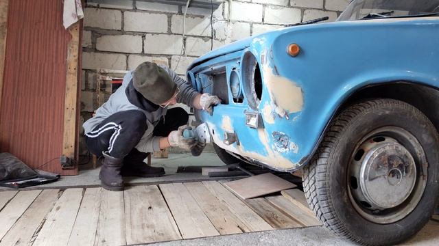 грубая шлифовка шпатлевки эшм эксцентрической шлифовальной машинкой