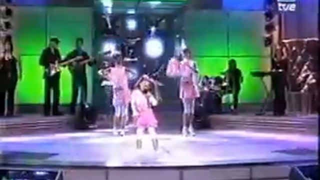 Maria Figueroa en Eurojunior 2005 "Me llamo Marìa" смотреть онлайн