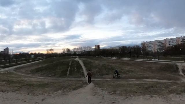 Моноколесо дарит Счастье! Немного прошлогодних покатушек! Горки в Яблоневом саду, Белградская улица смотреть онлайн