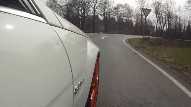 Mercedes C63 AMG смотреть онлайн