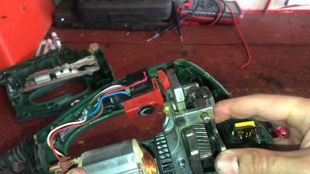 ? COMMENT FAIRE LA REPARATION SCIE SAUTEUSE ? ? смотреть онлайн