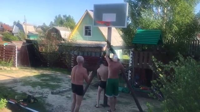 Установка баскетбольного щита в сот. РОМАНТИК. г. Костомукша смотреть онлайн