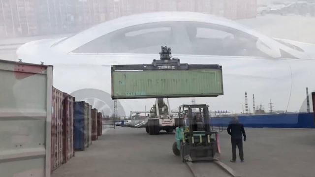 SKOREACAR. Разгрузка машин в порту . Авто из Кореи на заводском газе