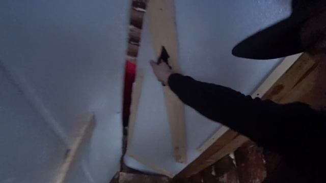 ПОСТРОИЛ ДОМ ПОД ЗЕМЛЕЙ , ПРИНЕС ТЕЛЕВИЗОР И PS4 24 ЧАСА В ЗЕМЛЯНКЕ смотреть онлайн