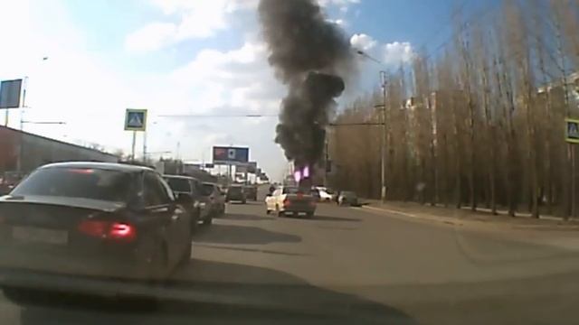 Горит мусоровоз.AVI смотреть онлайн