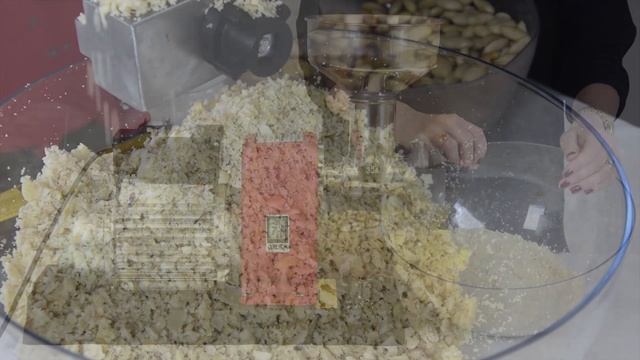 Мельница New Omra OM-6000 электрическая жерновая мельница для орехов и масличных культур смотреть онлайн