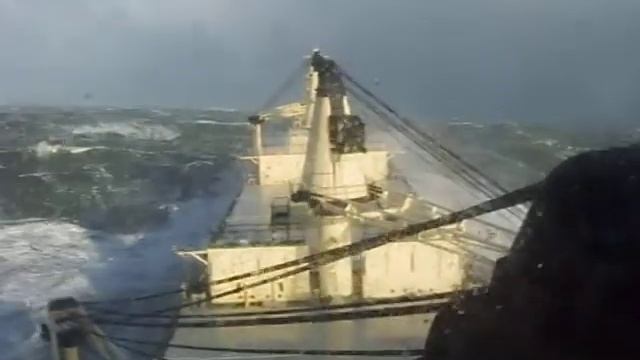 Шторм. Бискайский залив. Storm Bay of Biscay 2 смотреть онлайн