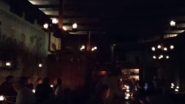 В ресторане Olde Hansa в Таллине смотреть онлайн