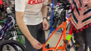 Мотовело Град . Как снять и надеть заднее велосипедное колесо на эксцентрике, под диск .