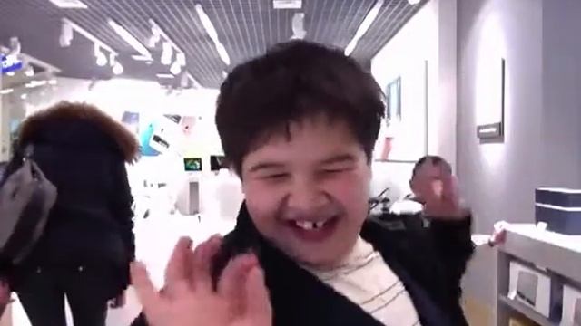 IStore Пенза. Снял себя на камеру в магазине