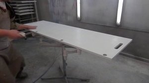 WOODMAN: Как красить краскопультом мебельную деталь.