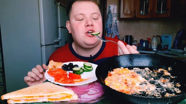 МУКБАНГ ? ТУРЕЦКИЙ ЗАВТРАК ?? МЕНЕМЕН, ТОСТЫ, МАСЛИНЫ ОВОЩИ смотреть онлайн
