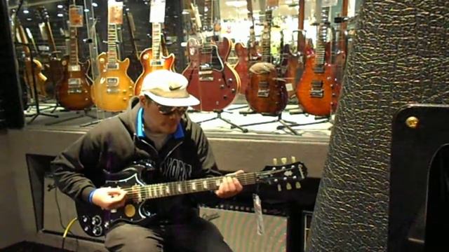 "Testing Out & Playing The Epiphone SG Pro Limited Edition '66 Guitar At G.C." Mar. 16, 2014 смотреть онлайн