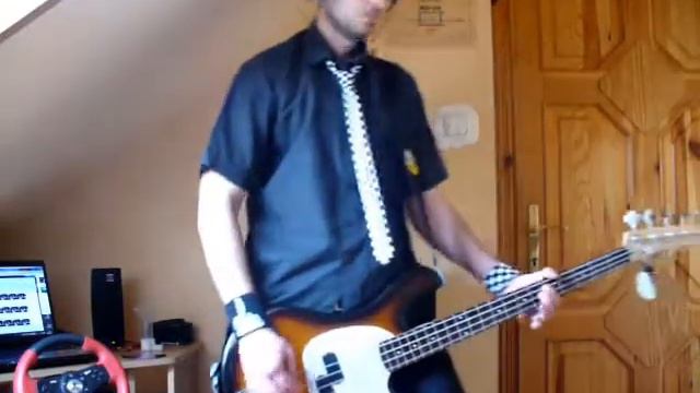 Green Day - St Jimmy bass cover смотреть онлайн