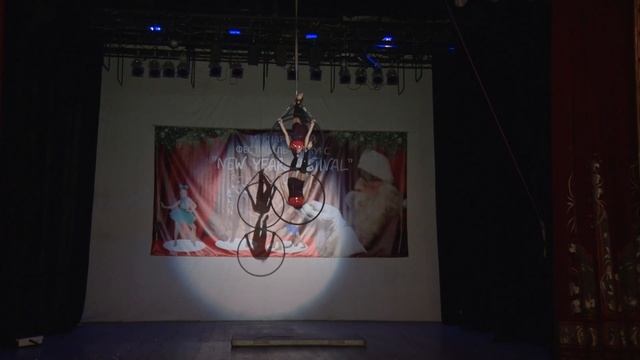 Фролова Алина и Лемиш Александра. Цирковая студия "Эдельвейс" г. Запорожье. смотреть онлайн