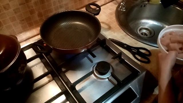 Приготовление лапши соба с курицей из продуктов обычного супермаркета!? смотреть онлайн