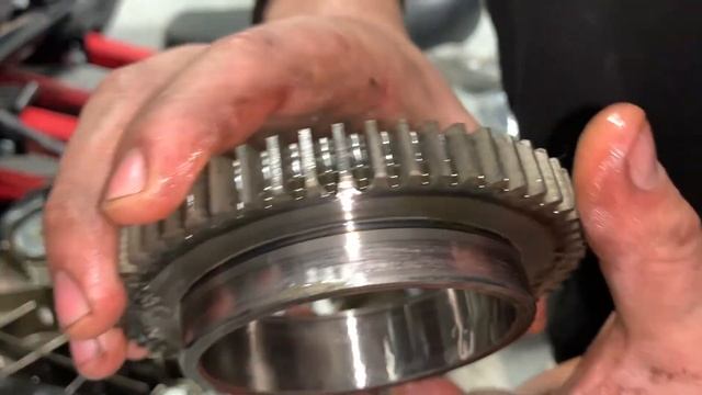 Замена обгонной муфты на мотоцикле Yamaha DragStar1100 Custom смотреть онлайн