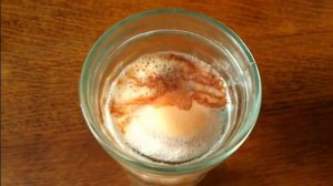 Как из СЫРОГО ЯЙЦА сделать ПОПРЫГУНЧИК. / As from raw eggs to make bounce.