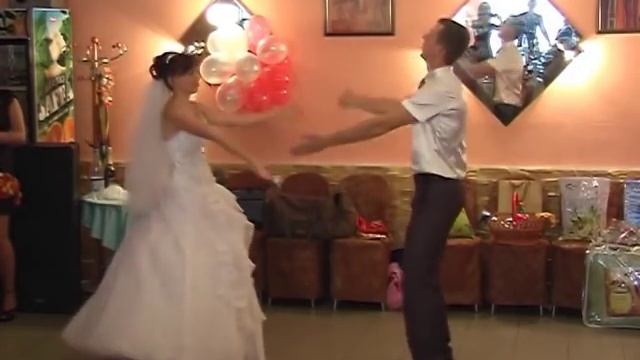 Наш первый СВАДЕБНЫЙ ТАНЕЦ смотреть онлайн