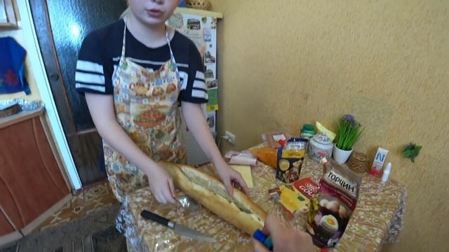 Приготовили с Богданом гигантский хот-дог смотреть онлайн