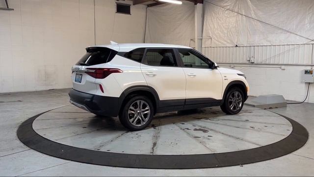 2022 Kia Seltos LX Georgetown Lexington Louisville Somerset Nicholasville смотреть онлайн