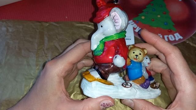 Ёлочные игрушки по открыткам Зарубина и Четверикова. KOMOZJA FAMILY / MOSTOVSKI. смотреть онлайн