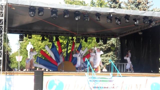 Хореографический ансамбль Дивы/ танец Ивана Купала/День города. 9 августа 2015 смотреть онлайн