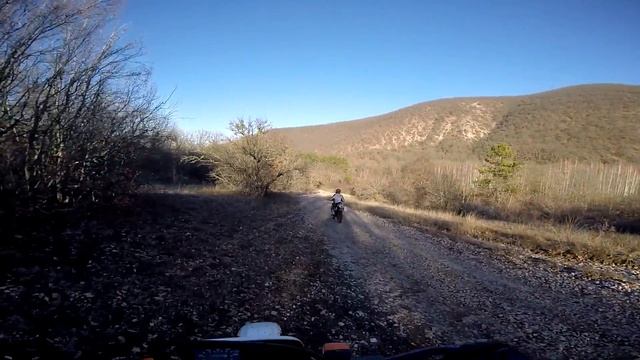 Эндуро покатушка из Межгорного в ноябре. Крым смотреть онлайн