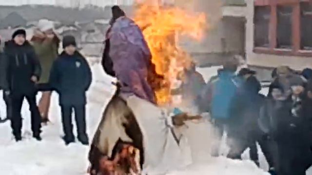 Бедное чучело оно жить хотело а они его сожгли смотреть онлайн