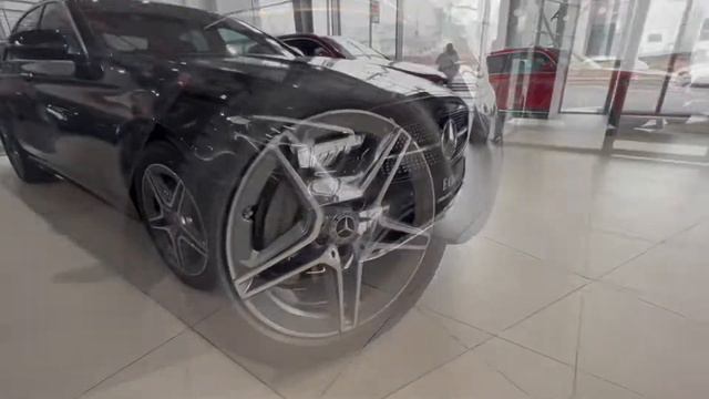 Mercedes-Benz E class 200 4 Matic смотреть онлайн