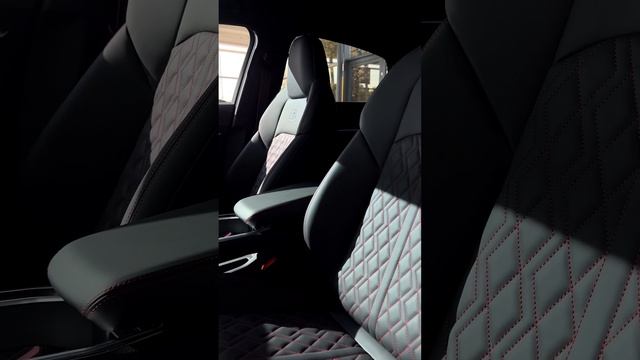 Audi Q8 Sportback e-tron смотреть онлайн