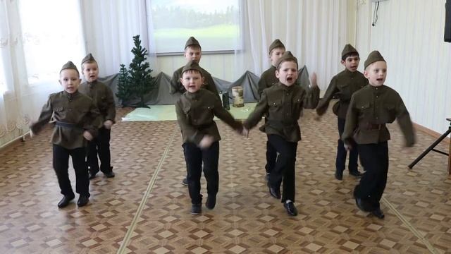 Песня «Раз, два левой» смотреть онлайн