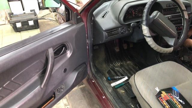 Лада 2114 (ВАЗ 2114) демонтаж старой сигнализации и установка новой Leopard LR 433 смотреть онлайн