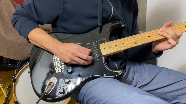 SOLD Squier SQ Series Stratocaster Vintage 1983 смотреть онлайн