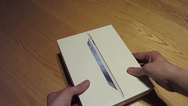 Распаковка IPad третьего поколения