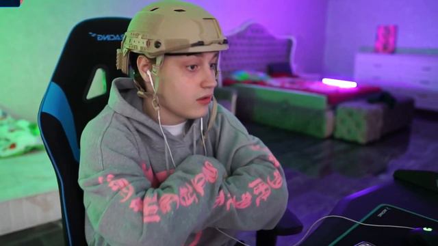 НЕКОГЛАЙ ПОЕТ