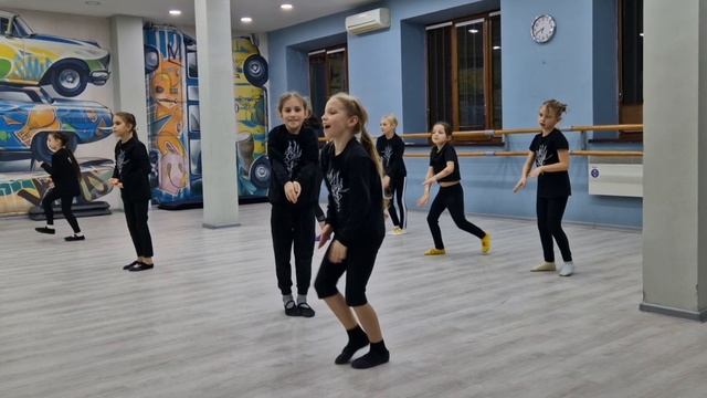 Урок в любимом Бродвее ❤ смотреть онлайн