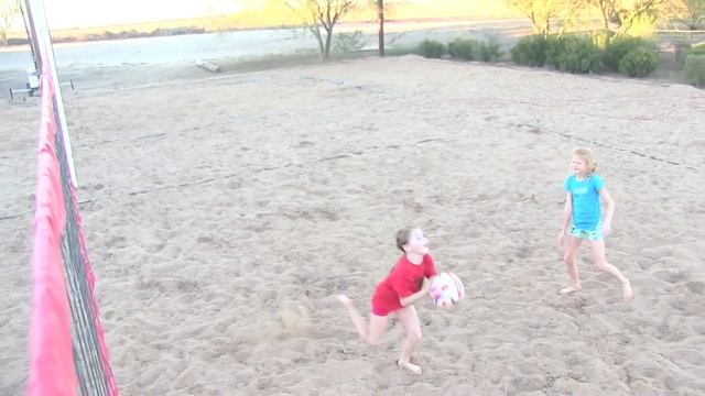 Mini Beach Volleyball смотреть онлайн