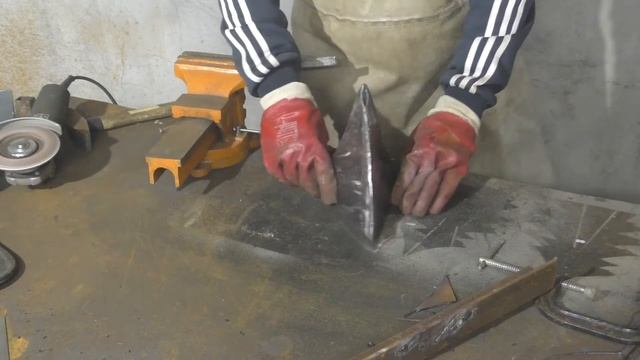 Копилка из металла- Скала. смотреть онлайн