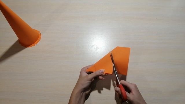 Как сделать шляпу ведьмы из бумаги. Шляпа на Хэллоуин из бумаги А4 смотреть онлайн