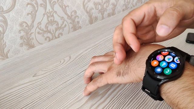 Samsung Galaxy Watch 4 Classic qutu açılışı və ümumi baxış смотреть онлайн