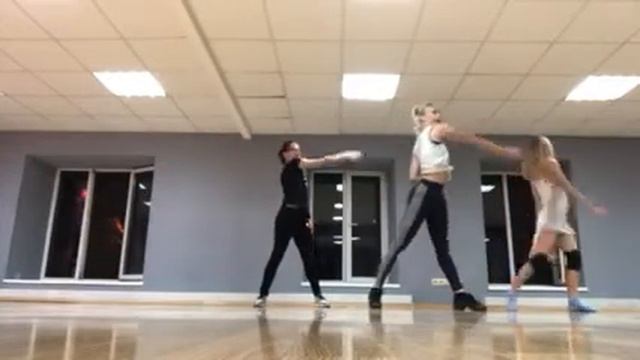 Lady Dance Class | Rumberos studio смотреть онлайн