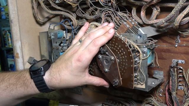 Gottlieb Bronco Pinball Restore - Part 3 - AX BX Relays, Player Unit, and more! смотреть онлайн